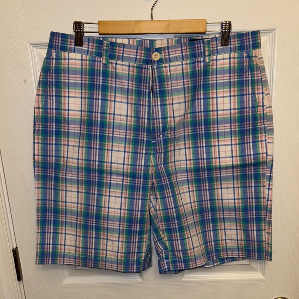 Men's vineyard vines shorts size 36